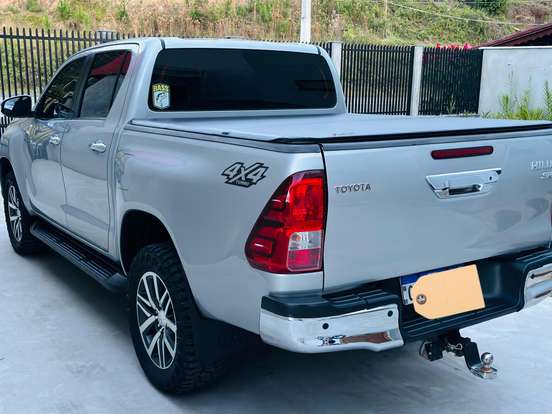TOYOTA-HILUX-2.8 SRX 4X4 CD 16V DIESEL 4P AUTOMÁTICO TOYOTA-HILUX-2016