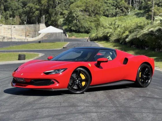 FERRARI 296 GTB 3.0 V6 TURBO PHEV F1-DCT