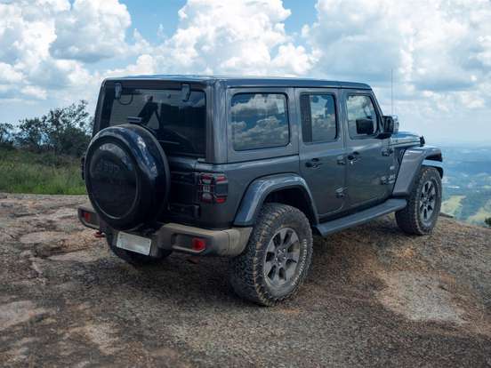 JEEP-WRANGLER-2.0 TURBO GASOLINA SAHARA 4P 4X4 AT8 JEEP-WRANGLER-2019