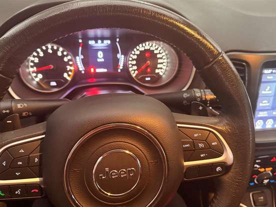 JEEP-COMPASS-2.0 16V FLEX LONGITUDE AUTOMÁTICO JEEP-COMPASS-2018