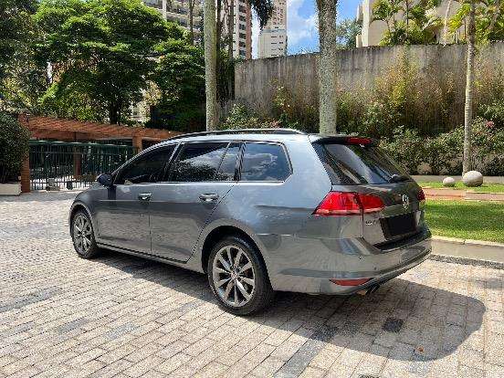 VOLKSWAGEN-GOLF-2015