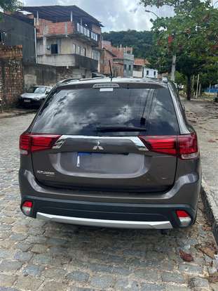 MITSUBISHI-OUTLANDER-2015