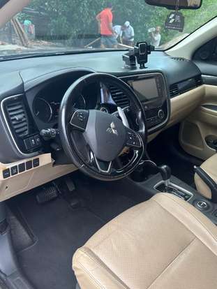 MITSUBISHI-OUTLANDER-2015