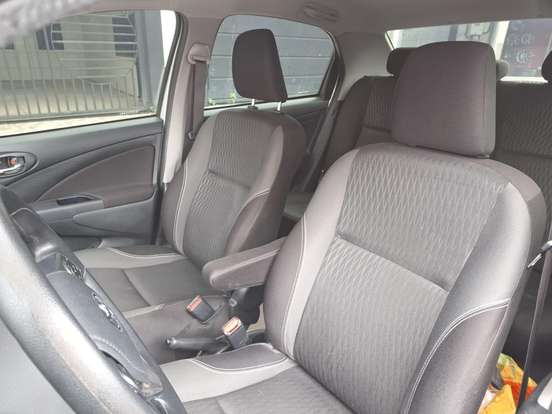 TOYOTA-ETIOS-1.5 X PLUS SEDAN 16V FLEX 4P AUTOMÁTICO TOYOTA-ETIOS-2019