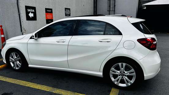 MERCEDES-BENZ-A 200-2018