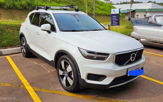 VOLVO XC40 2.0 T5 GASOLINA MOMENTUM AWD GEARTRONIC