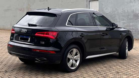 AUDI-Q5-2018