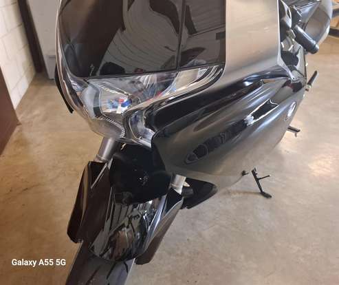 HONDA-VFR 1200F-2011