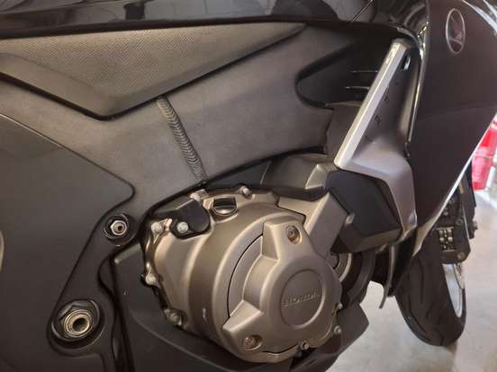 HONDA-VFR 1200F HONDA-VFR 1200F-2011