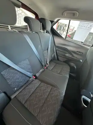 NISSAN-KICKS PLAY-2025