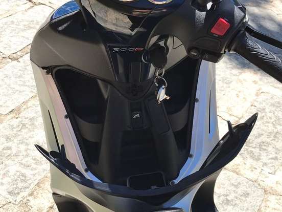 PIAGGIO-BEVERLY 300 PIAGGIO-BEVERLY 300-2011