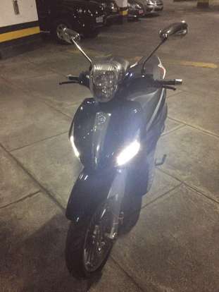 PIAGGIO-BEVERLY 300-2011