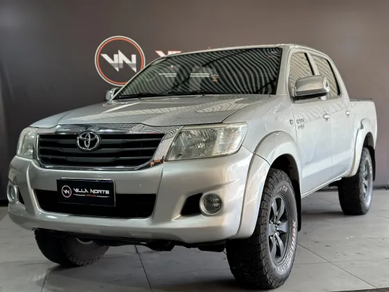 TOYOTA HILUX 2.7 SR 4X2 CD 16V FLEX 4P AUTOMÁTICO