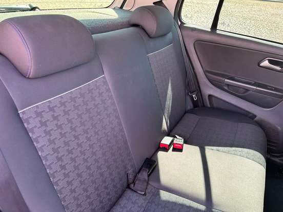 VOLKSWAGEN-FOX-2014