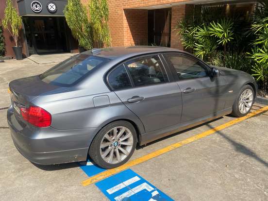 BMW-325i-2.5 SEDAN 24V GASOLINA 4P AUTOMÁTICO BMW-325i-2011