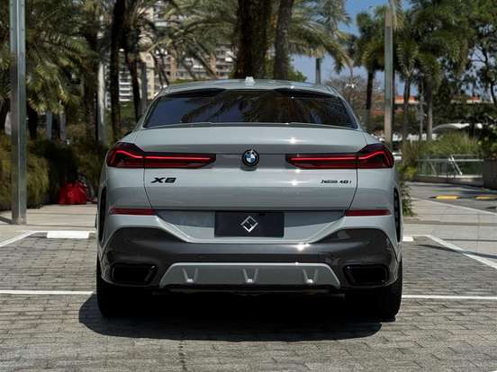 BMW-X6-3.0 TWINPOWER GASOLINA XDRIVE40I M SPORT AUTOMÁTICO BMW-X6-2024