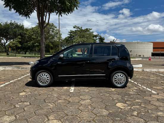 VOLKSWAGEN-UP-1.0 MPI RBW 12V FLEX 4P MANUAL VOLKSWAGEN-UP-2014
