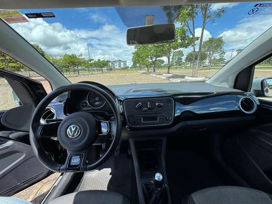 VOLKSWAGEN-UP-1.0 MPI RBW 12V FLEX 4P MANUAL VOLKSWAGEN-UP-2014