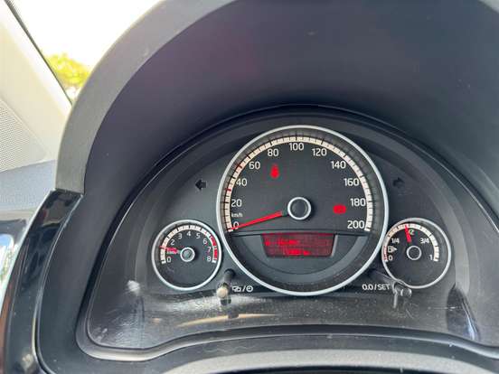 VOLKSWAGEN-UP-1.0 MPI RBW 12V FLEX 4P MANUAL VOLKSWAGEN-UP-2014