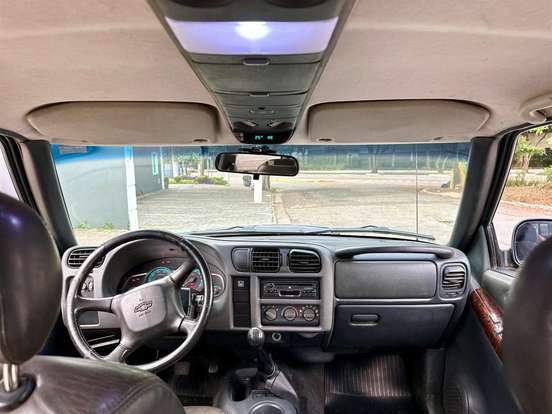 CHEVROLET-S10-2.4 MPFI EXECUTIVE 4X2 CD 8V FLEX 4P MANUAL CHEVROLET-S10-2009