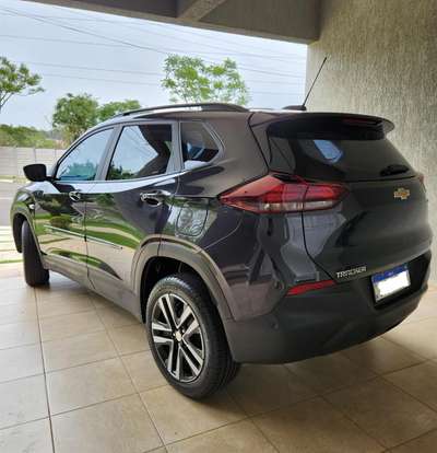 CHEVROLET-TRACKER-2023