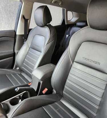 CHEVROLET-TRACKER-2023
