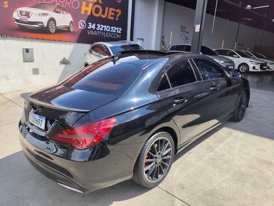 MERCEDES-BENZ-CLA 200-2016