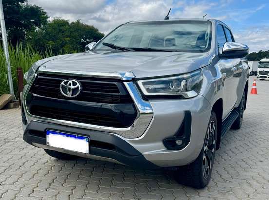 TOYOTA-HILUX-2022