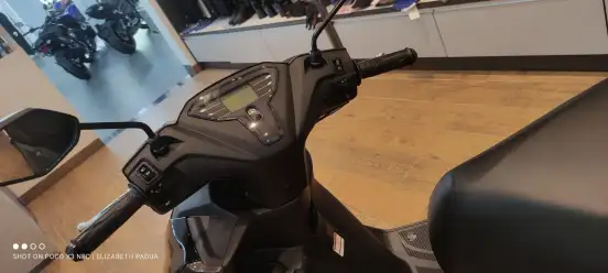 YAMAHA-FLUO 125 ABS-2024