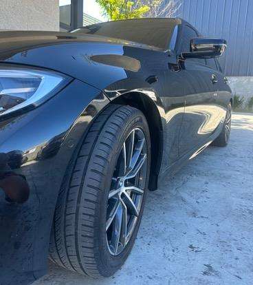 BMW-320i-2020