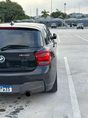 BMW-M 135i-3.0 24V TURBO GASOLINA 4P AUTOMÁTICO BMW-M 135i-2014