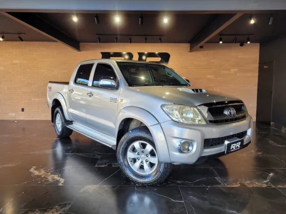TOYOTA HILUX 3.0 SRV 4X4 CD 16V TURBO INTERCOOLER DIESEL 4P AUTOMÁTICO
