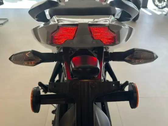 BAJAJ-DOMINAR 200 BAJAJ-DOMINAR 200-2025