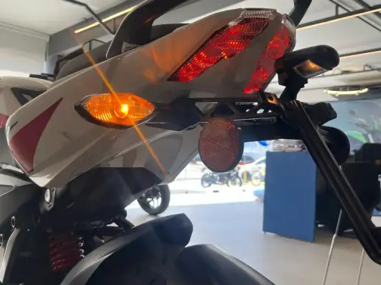 BAJAJ-DOMINAR 200 BAJAJ-DOMINAR 200-2025