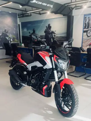 BAJAJ DOMINAR 250 