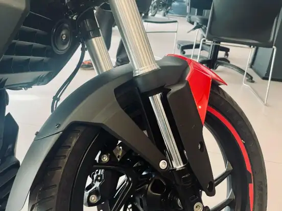 BAJAJ-DOMINAR 250 BAJAJ-DOMINAR 250-2025