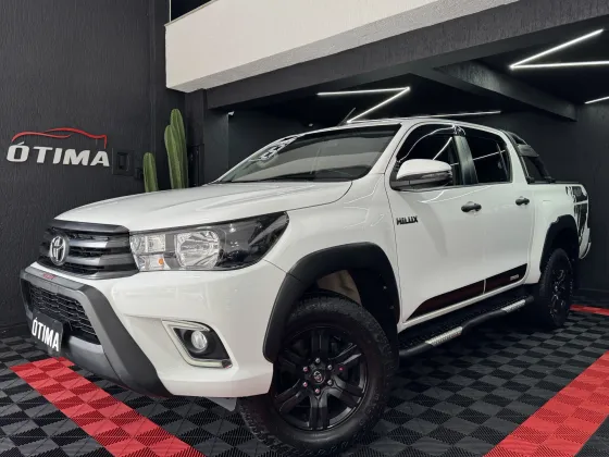 TOYOTA HILUX 2.8 SR 4X4 CD 16V DIESEL 4P AUTOMÁTICO