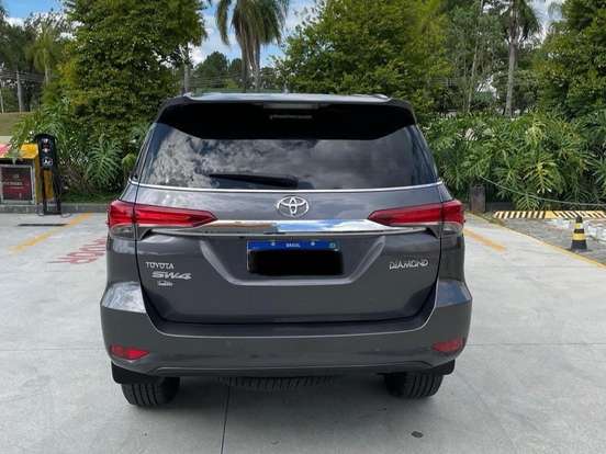 TOYOTA-HILUX SW4-2.8 SRX DIAMOND 4X4 7 LUGARES 16V TURBO INTERCOOLER DIESEL 4P AUTOMÁTICO TOYOTA-HILUX SW4-2019