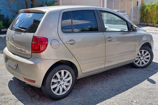 VOLKSWAGEN-FOX-2013