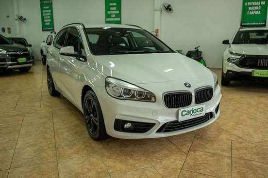 BMW-220i-2017
