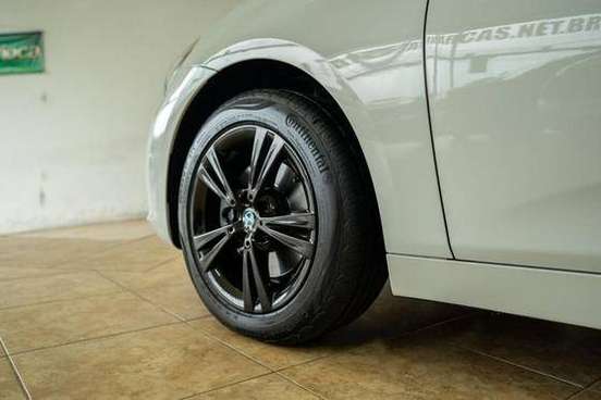 BMW-220i-2017