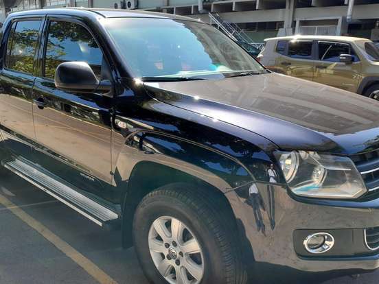 VOLKSWAGEN-AMAROK-2011