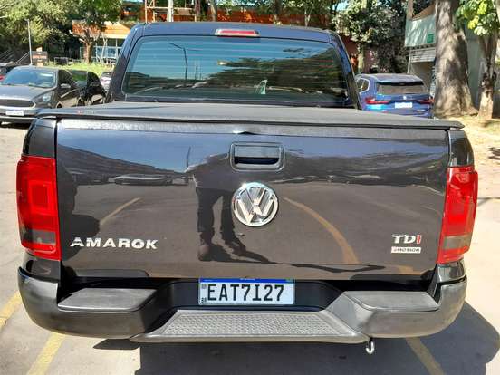 VOLKSWAGEN-AMAROK-2011