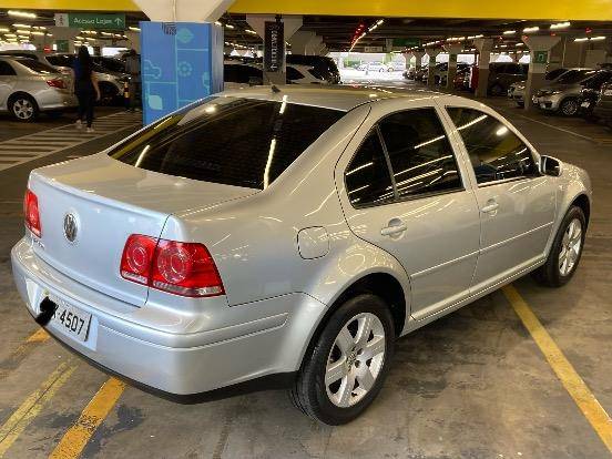 VOLKSWAGEN BORA 2.0 MI 8V FLEX 4P AUTOMÁTICO