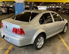 VOLKSWAGEN BORA 2.0 MI 8V FLEX 4P AUTOMÁTICO VOLKSWAGEN BORA 2.0 MI 8V FLEX 4P AUTOMÁTICO
