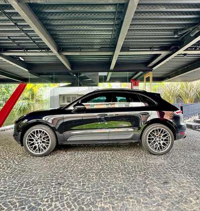 PORSCHE-MACAN-2021