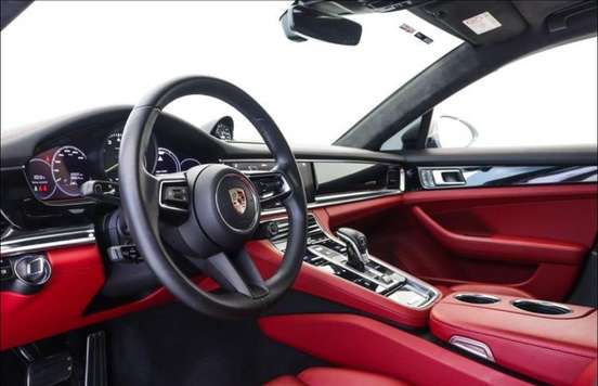 PORSCHE-PANAMERA-2020