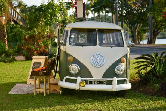 VOLKSWAGEN-KOMBI-1974