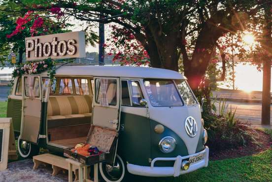 VOLKSWAGEN-KOMBI-1974