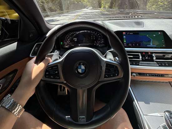 BMW-320i-2020